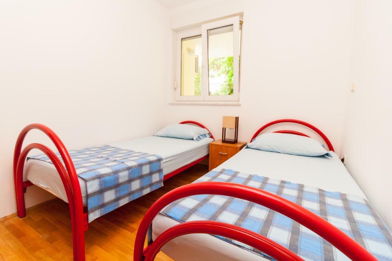 • Lungomare Beach Apartment Pula • Экстерьер фото